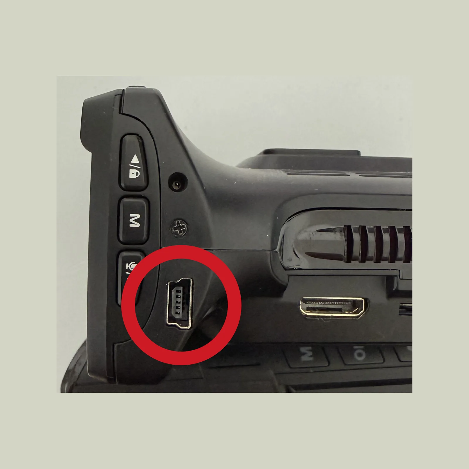 חיבור המכשיר באמצעות MINI-USB